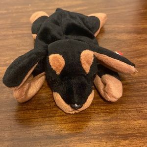 💜5/$16 💜 NWT! Rare! 1996 Doby Beanie Baby! 🖤🐶🖤